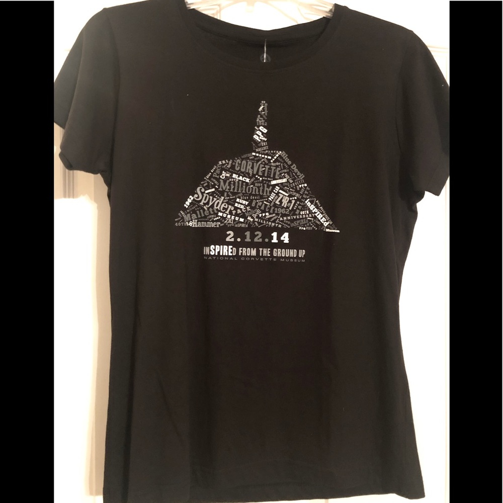 Artisan Corvette Black size M women’s tshirt